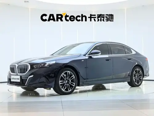 BMW 5-Series, 2025