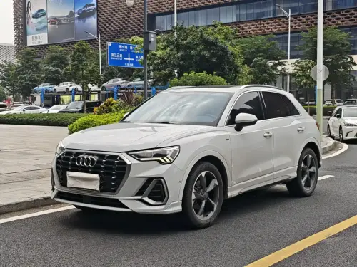 Audi Q3, 2021