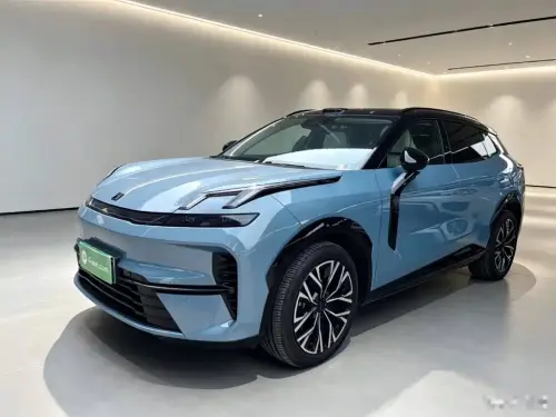 Lynk & Co 08, 2025