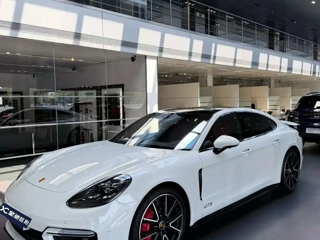 Porsche Panamera, 2025