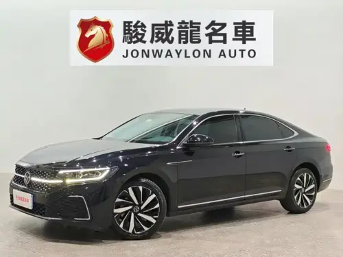 Volkswagen Passat, 2022