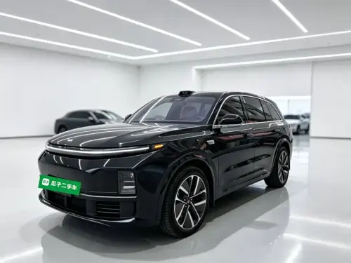Li Auto L7, 2025