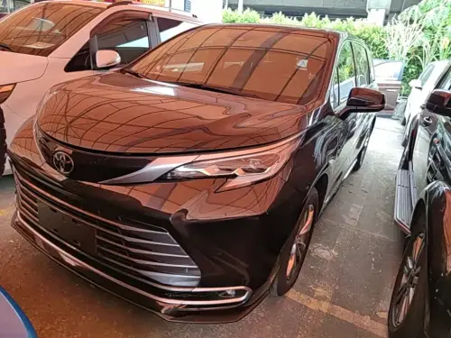 Toyota Sienna, 2025