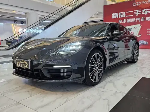 Porsche Panamera, 2022