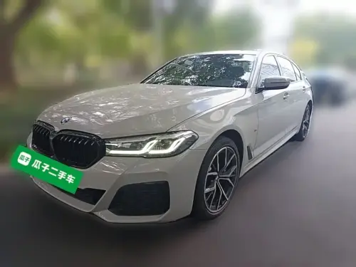 BMW 5-Series, 2022