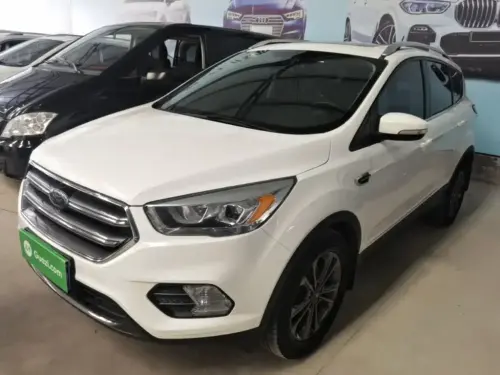 Ford Kuga, 2020