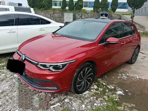 Volkswagen Golf, 2022