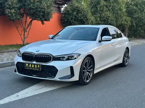 BMW 3-Series, 2025