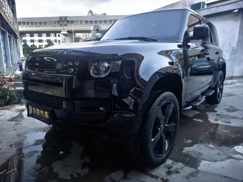 Land Rover Defender, 2025