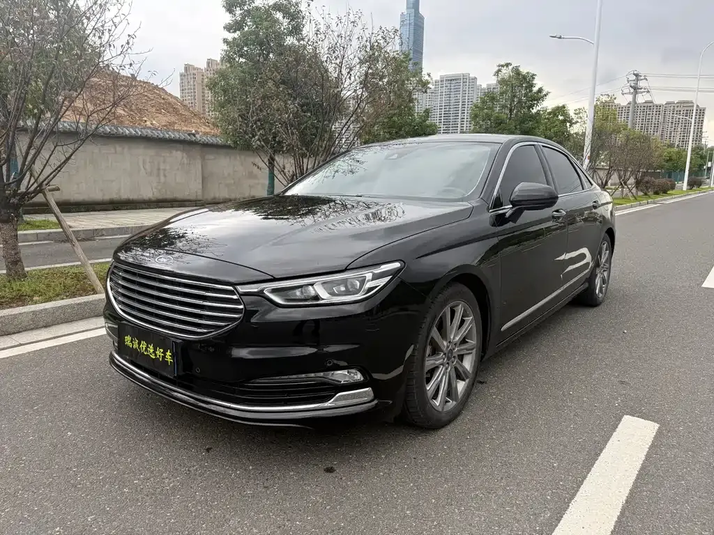 Ford Taurus, 2022