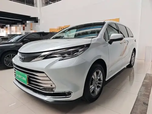 Toyota Sienna, 2024