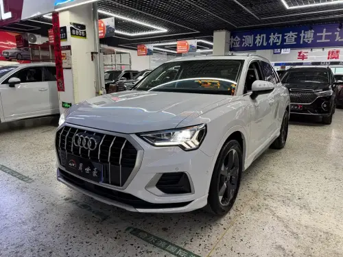 Audi Q3, 2022