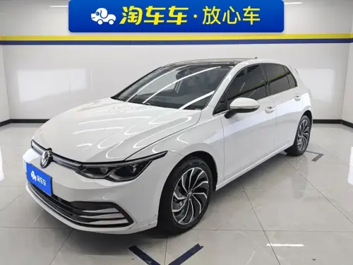 Volkswagen Golf, 2024