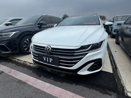 Volkswagen CC, 2024