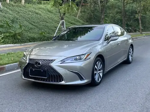 Lexus ES, 2021