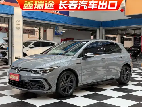 Volkswagen Golf, 2022