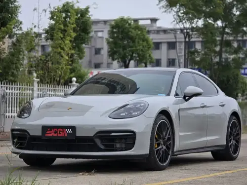 Porsche Panamera, 2022