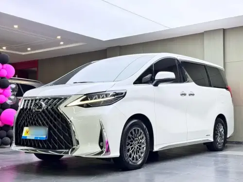 Lexus LM, 2021