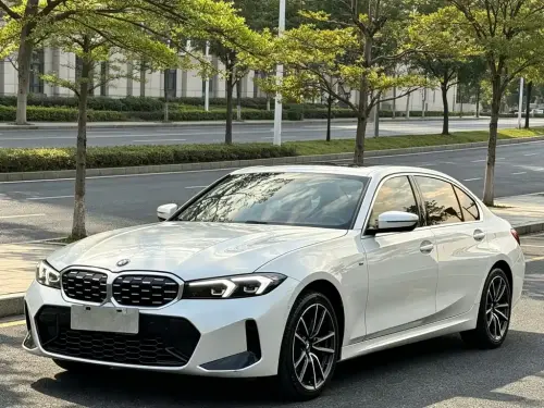 BMW 3-Series, 2023
