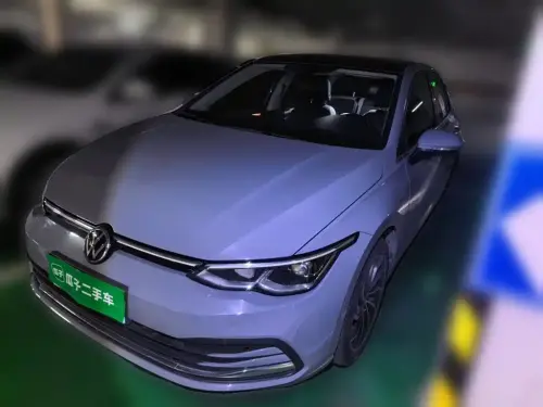 Volkswagen Golf, 2024