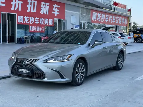 Lexus ES, 2021