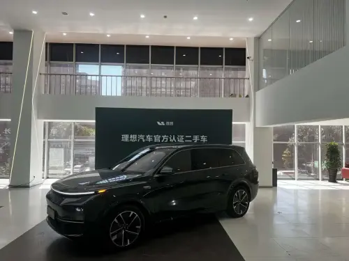 Li Auto L9, 2025