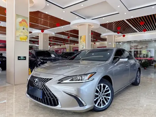 Lexus ES, 2024
