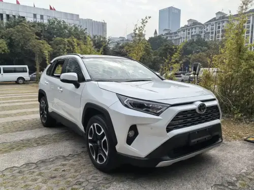 Toyota RAV4, 2023
