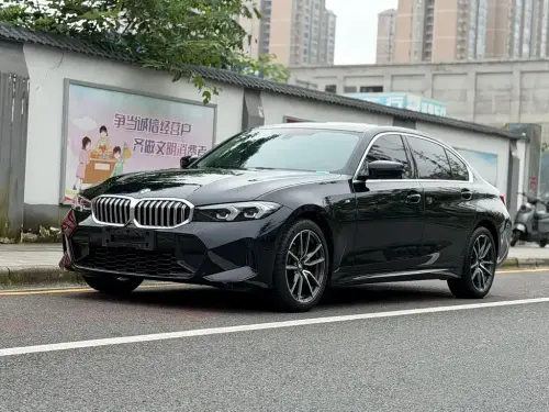 BMW 3-Series, 2023