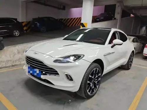 Aston Martin DBX, 2021