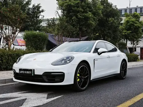Porsche Panamera, 2023