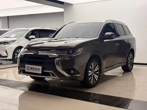 Mitsubishi Outlander, 2021