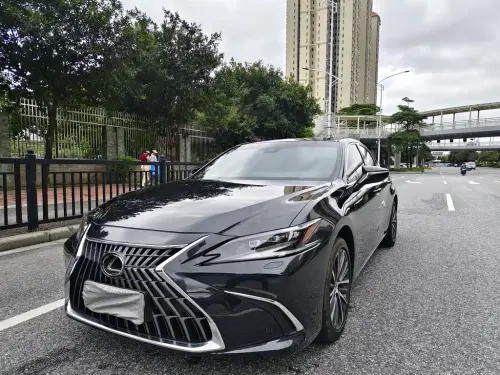 Lexus ES, 2024