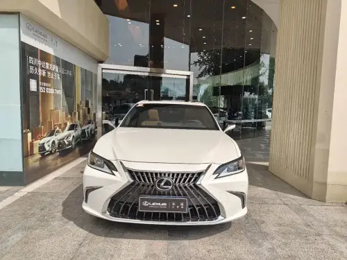 Lexus ES, 2024