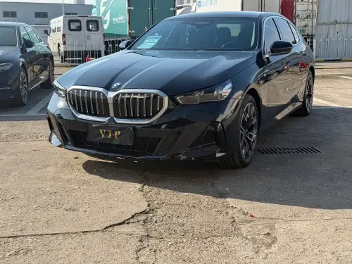 BMW 5-Series, 2025