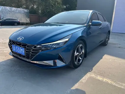 Hyundai Elantra, 2022