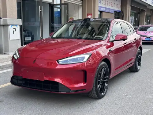 AITO M5, 2025