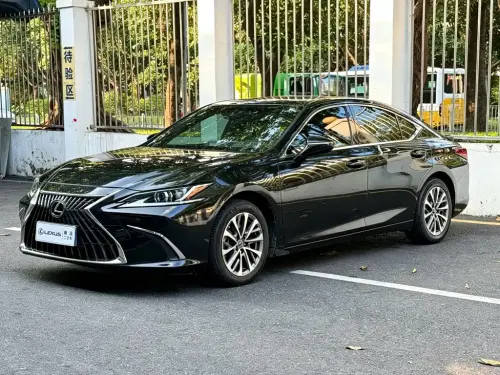 Lexus ES, 2023