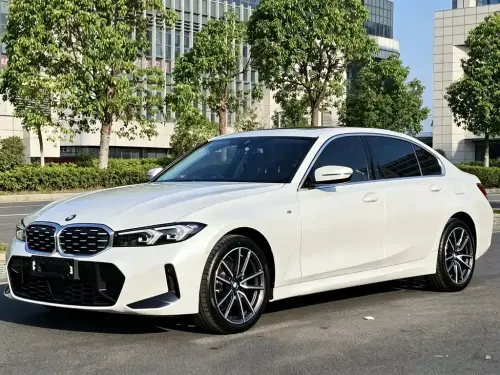 BMW 3-Series, 2025