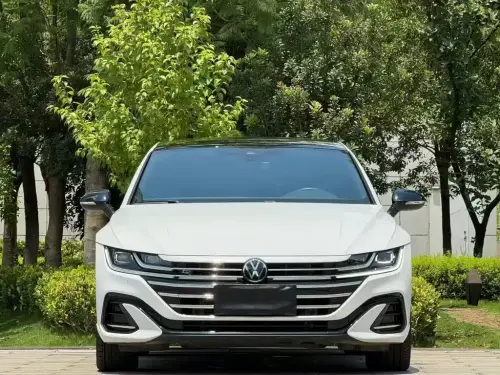 Volkswagen CC, 2024