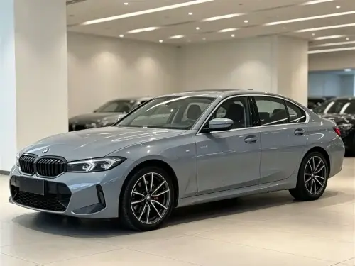 BMW 3-Series, 2025