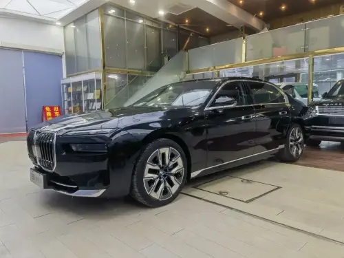 BMW 7-Series, 2026