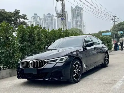 BMW 5-Series, 2022