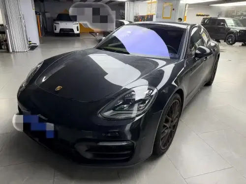Porsche Panamera, 2021