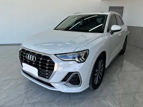 Audi Q3, 2022