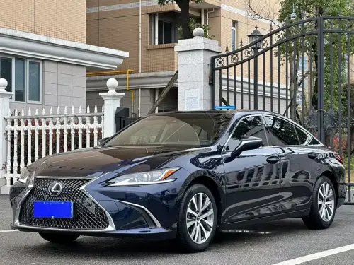 Lexus ES, 2021