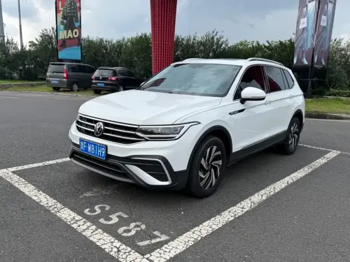 Volkswagen Tiguan, 2022