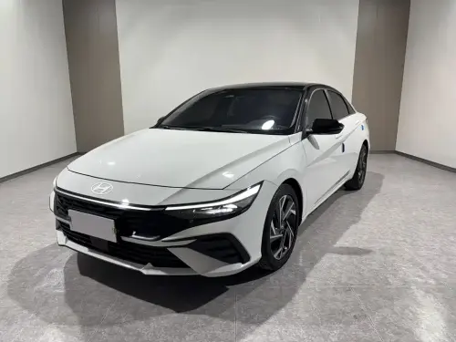 Hyundai Elantra, 2023