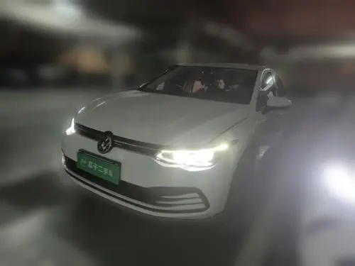 Volkswagen Golf, 2023
