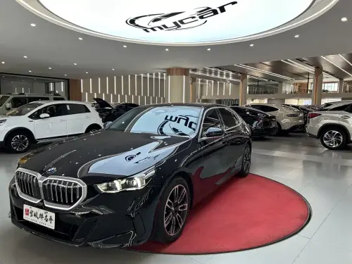 BMW 5-Series, 2026